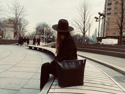 Leather Tote in Cuoio Black Mod 147