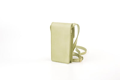 Pochette téléphone verte pistache avec bandoulière - Cuir végétal