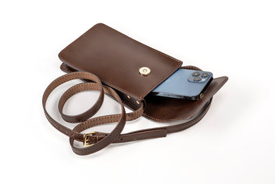 Pochette téléphone marron foncé avec bandoulière - Cuir végétal