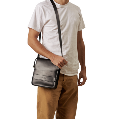 Leather Messenger in Cuoio Black Mod 114